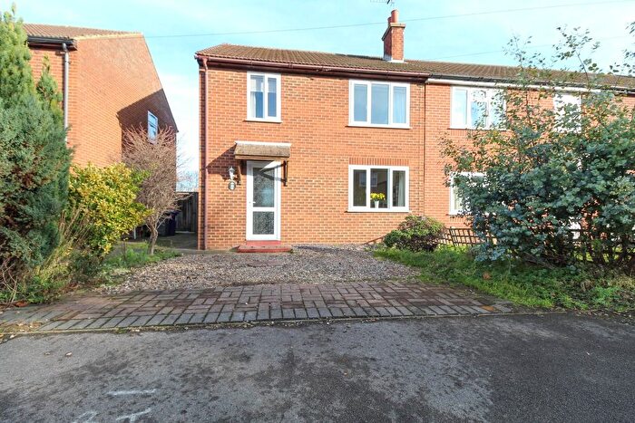 3 Bedroom Semi-Detached House To Rent In Hopewell Road, Baldock, SG7