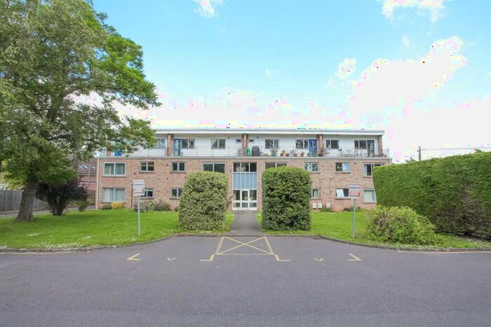 2 Bedroom Apartment To Rent In Bicester Road, Kidlington, OX5