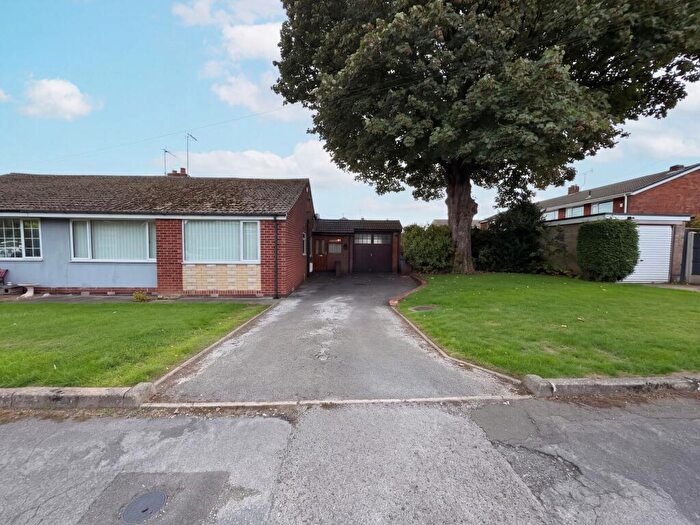 3 Bedroom Semi-Detached Bungalow For Sale In Strathmore Drive, Carlton-In-Lindrick, S81
