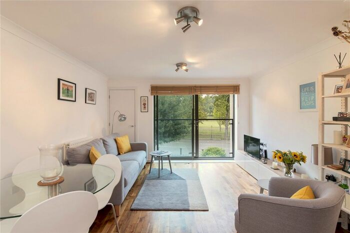1 Bedroom Flat To Rent In Norwood Road, London, SE24