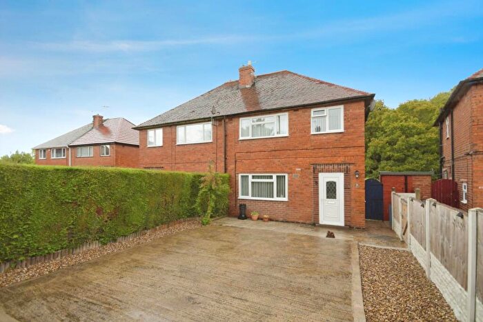 3 Bedroom Semi-Detached House For Sale In Westwood Road, Calow, Chesterfield, S44