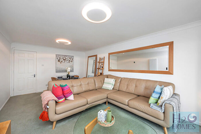 2 Bedroom Apartment To Rent In Neptune Court, BN2