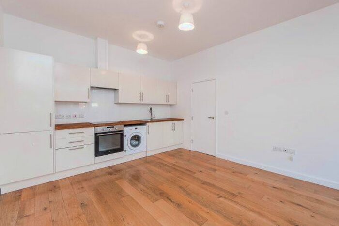 1 Bedroom Property To Rent In London Road, Twickenham, TW1