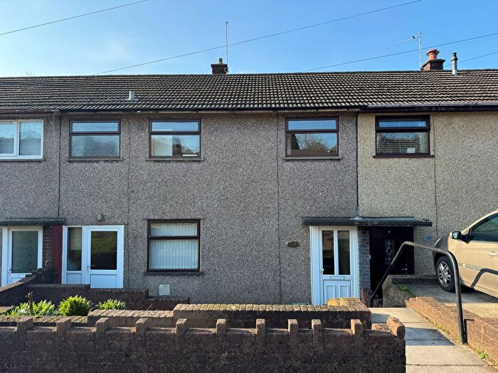 3 Bedroom Terraced House For Sale In Elm Drive, Risca, NP11