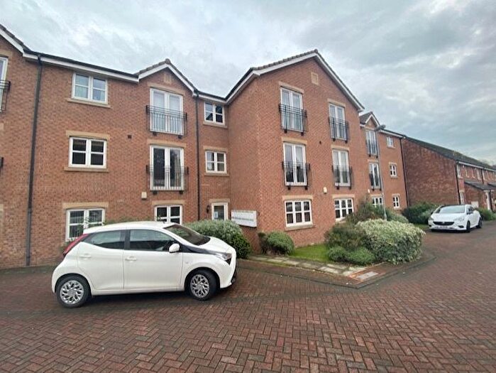 1 Bedroom Flat To Rent In St. Andrews Close, Wakefield, WF1