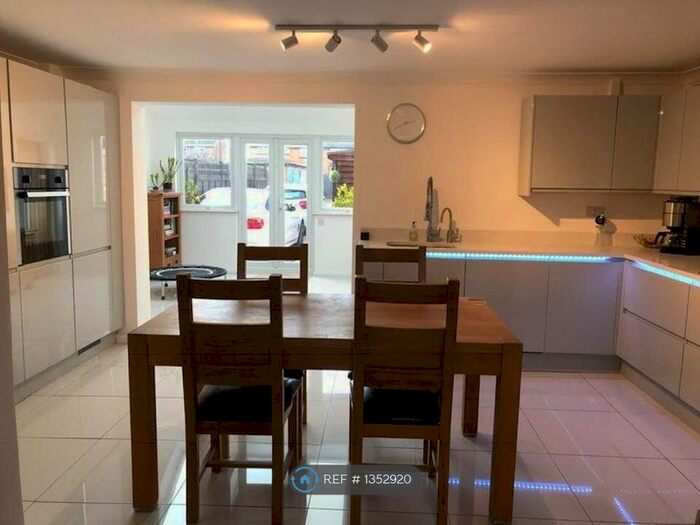 3 Bedroom End Of Terrace House To Rent In Meadow Close, Witchford, Ely, CB6