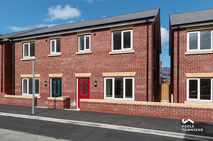 3 Bedroom Semi Detached House To Rent In Lonsdale Street, Barrow-in-furness, LA14