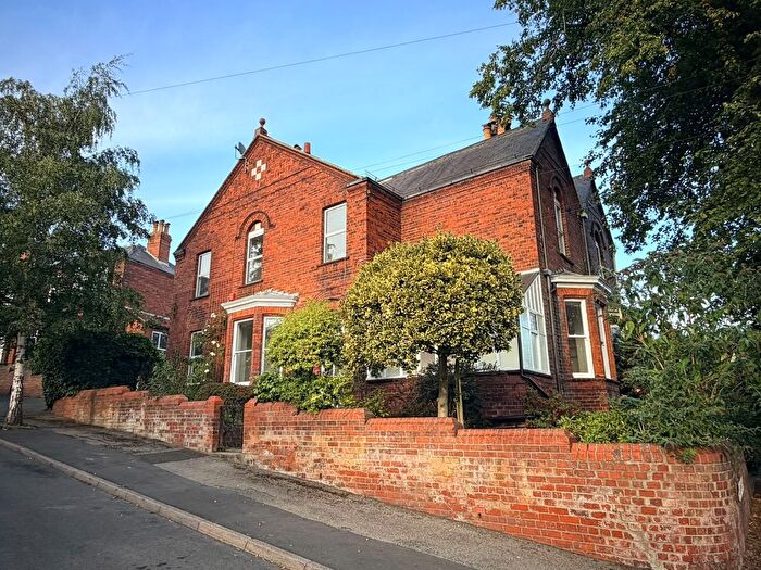 4 Bedroom Semi-Detached House For Sale In Alexandra Park, Scarborough, YO12