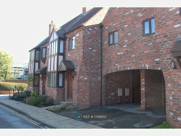 3 Bedroom Semi-Detached House To Rent In Friars Lane, Beverley, HU17