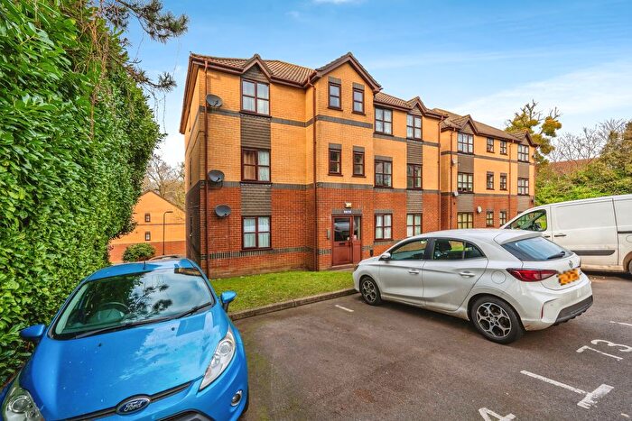 2 Bedroom Flat To Rent In Briarswood, Southampton, SO16