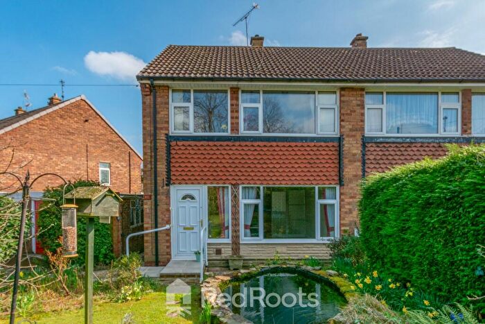 3 Bedroom Semi-Detached House For Sale In Jossey Lane, Doncaster, DN5