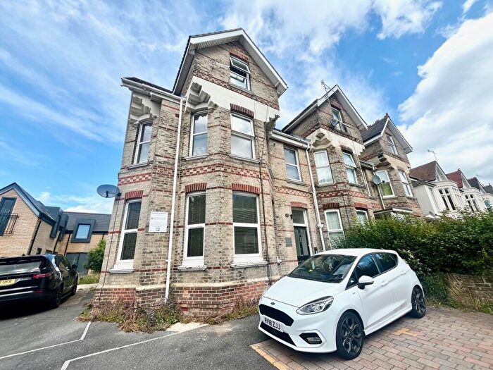 2 Bedroom Flat To Rent In Longfleet Road, Poole, BH15