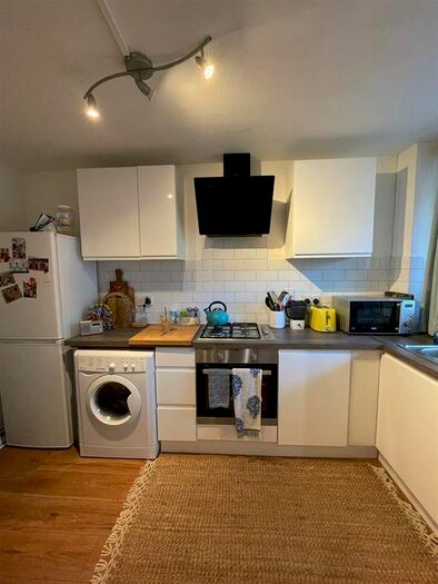 1 Bedroom Flat To Rent In Ringmer Gardens, London, N19