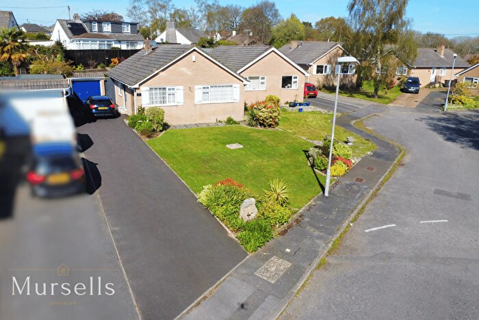 3 Bedroom Bungalow For Sale In Paddock Close, Lytchett Matravers, Poole, BH16