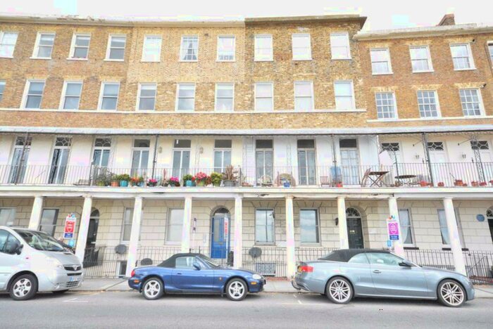 1 Bedroom Flat To Rent In Wellington Crescent, Ramsgate, CT11