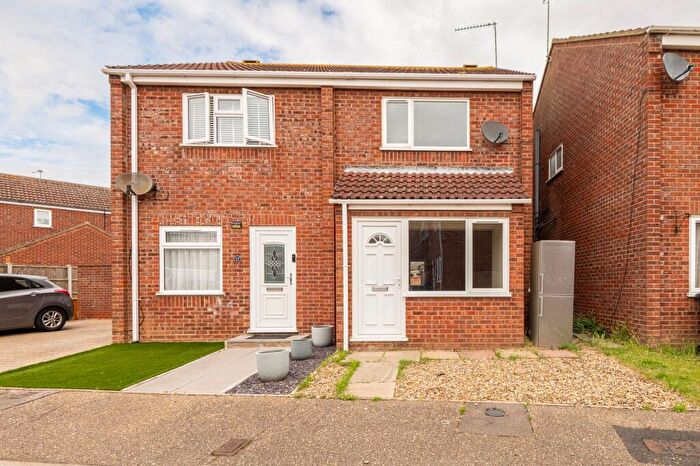 2 Bedroom Semi-Detached House To Rent In Cadiz Way, Hopton, NR31