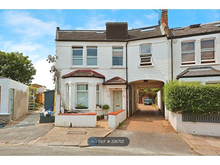 1 Bedroom Flat To Rent In Inman Road, London, SW18