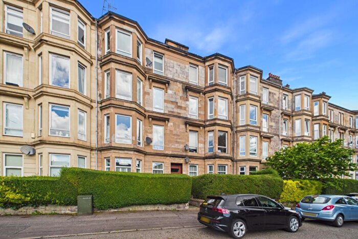 2 Bedroom Flat To Rent In Onslow Drive, G31
