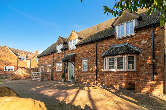 5 Bedroom Detached House For Sale In North Street, Rothersthorpe, NN7