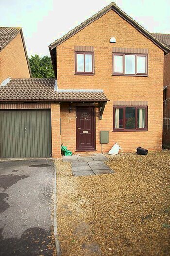 3 Bedroom Detached House To Rent In Highfields Close, Stoke Gifford, Bristol, BS34