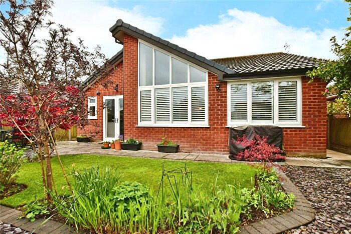 4 Bedroom Bungalow For Sale In Summers Way, Knutsford, Cheshire, WA16