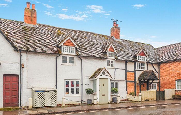 4 Bedroom Terraced House For Sale In Guildford Road, Abinger Hammer, RH5