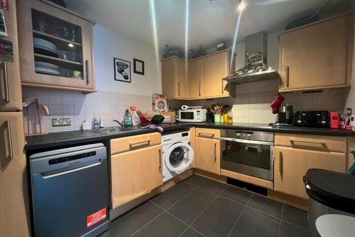 2 Bedroom Flat To Rent In Warstone Lane, Birmingham, B18