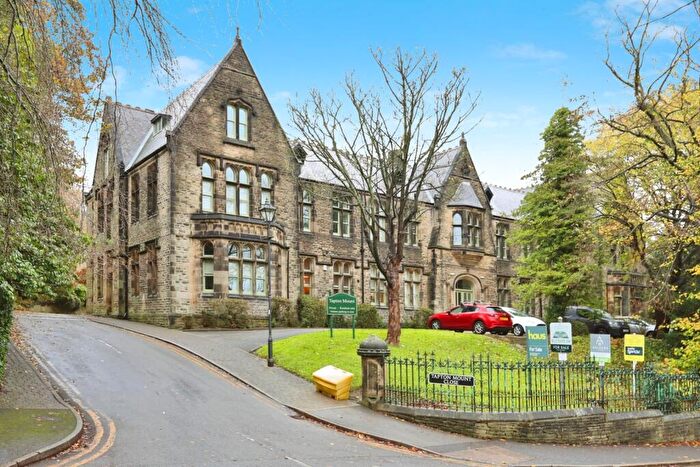 2 Bedroom Flat For Sale In Tapton Mount Close, Sheffield, South Yorkshire, S10