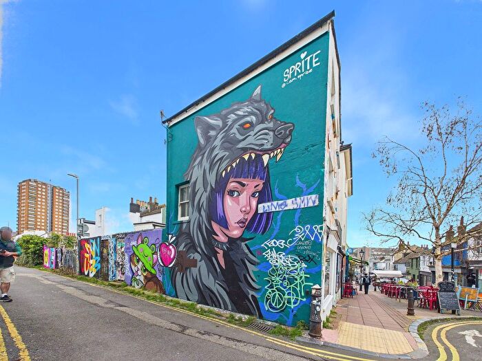 3 Bedroom Flat For Sale In Trafalgar Lane, Brighton, BN1