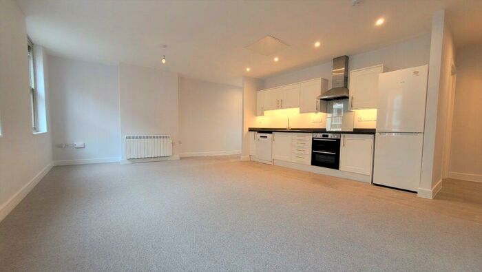 3 Bedroom Apartment To Rent In Nine House, George Street, Banbury, Oxon, OX16