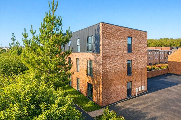 2 Bedroom Apartment For Sale In Pinhoe, Exeter, EX4