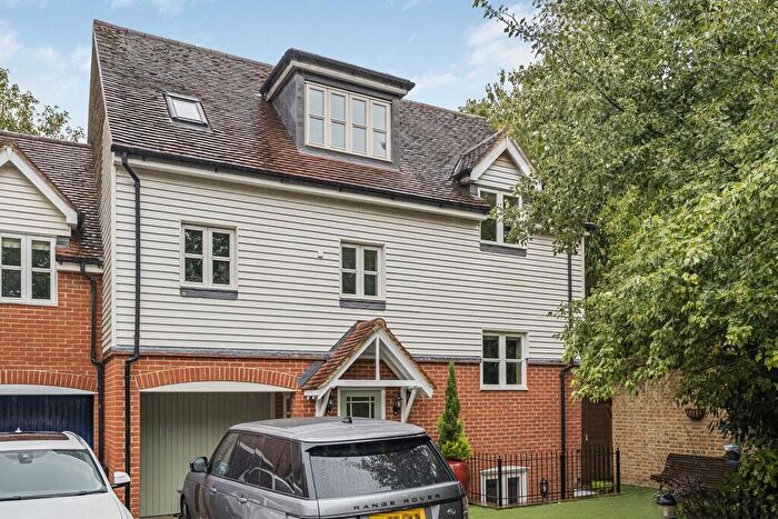 4 Bedroom Detached House To Rent In Noahs Court Gardens, Hertford, SG13