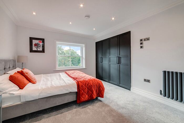 2 Bedroom Flat For Sale In Grosvenor Avenue, Highbury, N5