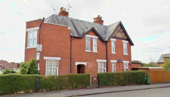 3 Bedroom Semi-Detached House To Rent In St Marks Road, Maidenhead, Berkshire, SL6