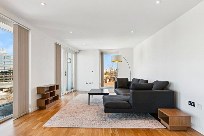 2 Bedroom Flat To Rent In Viridian Apartments, Battersea Park Road, SW8