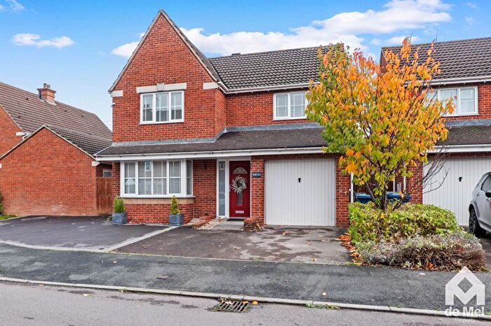 4 Bedroom Detached House For Sale In Hanson Gardens, Bishops Cleeve, Cheltenham, GL52