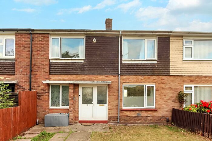 3 Bedroom Terraced House For Sale In Longfellow Road, Wellingborough, NN8