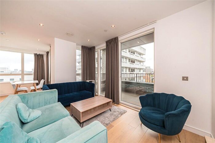 2 Bedroom Apartment To Rent In Grant Road, London, SW11