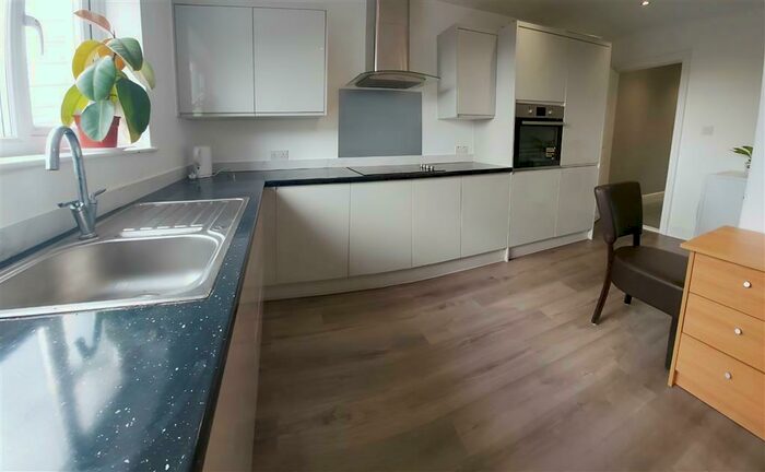 3 Bedroom House To Rent In St. Helens Road, Swansea, SA1