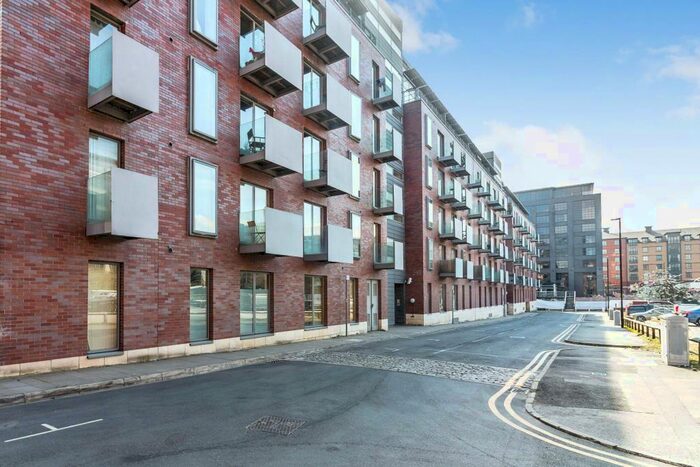 2 Bedroom Apartment To Rent In Vantage Quay, Piccadilly, M1