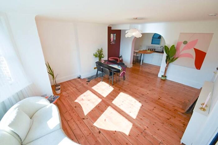 Studio To Rent In Grange Gardens, Blackwater Road, Eastbourne, East Sussex, BN20