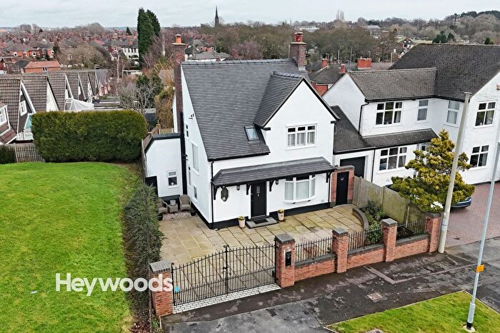 3 Bedroom Detached House For Sale In Wayfield Grove, Hartshill, Stoke On Trent, ST4