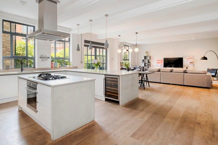 3 Bedroom Flat To Rent In Calvin Street London, E1