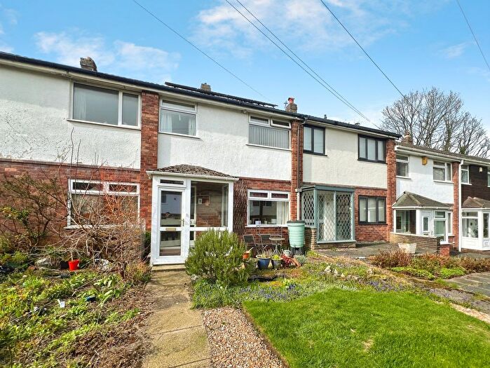3 Bedroom Terraced House For Sale In Thornhill Close, Halliwell, BL1