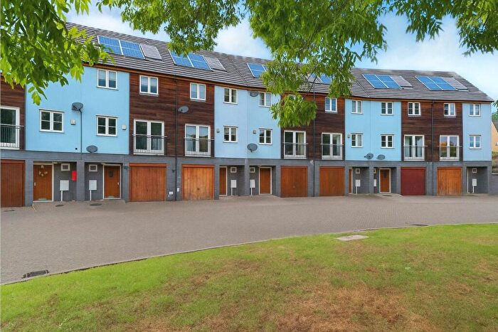3 Bedroom Terraced House For Sale In Wraxall Way, Ashland, Milton Keynes, MK6