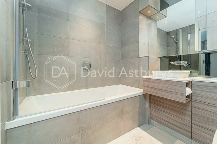 2 Bedroom Apartment To Rent In High Street, Hornsey, London, N8