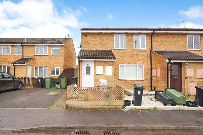 2 Bedroom Flat To Rent In Chedworth, Yate, Bristol, BS37