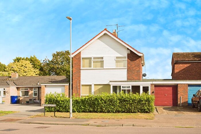 3 Bedroom Link Detached House For Sale In Elizabeth Avenue, Newmarket, CB8