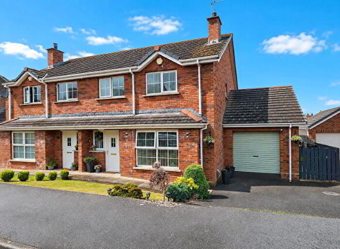 4 Bedroom Semi-Detached House For Sale In Cloverdale, Dromore, BT25