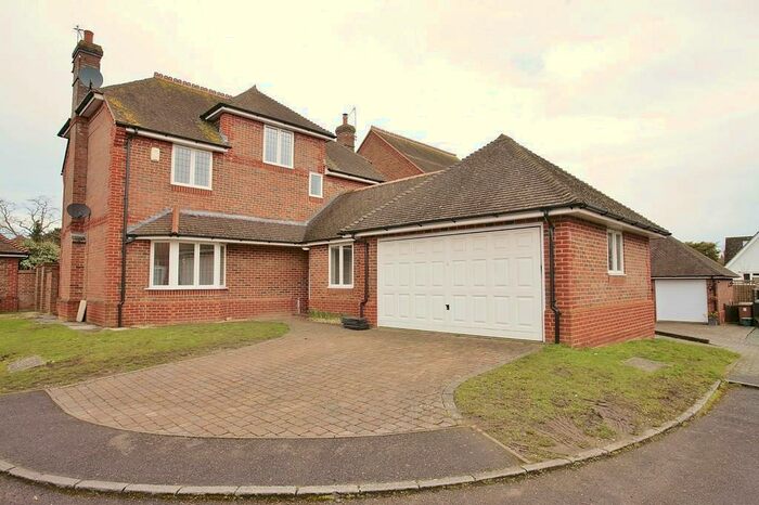 5 Bedroom Detached House To Rent In Gravel Close, Benson, OX10